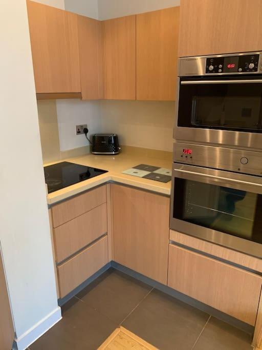 Stunning 2 Bed Flat! Centrally Located In London, Uk! Eksteriør billede