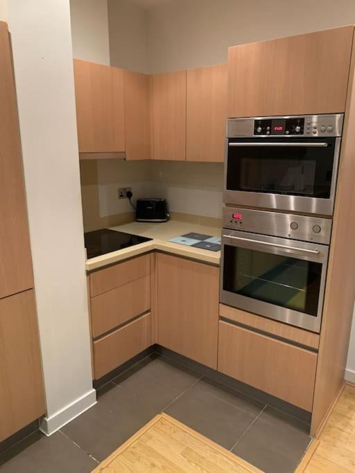 Stunning 2 Bed Flat! Centrally Located In London, Uk! Eksteriør billede