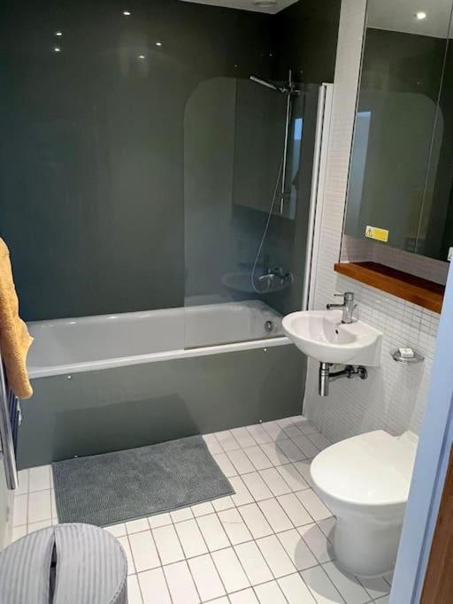 Stunning 2 Bed Flat! Centrally Located In London, Uk! Eksteriør billede