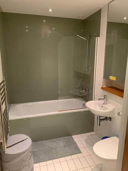 Stunning 2 Bed Flat! Centrally Located In London, Uk! Eksteriør billede