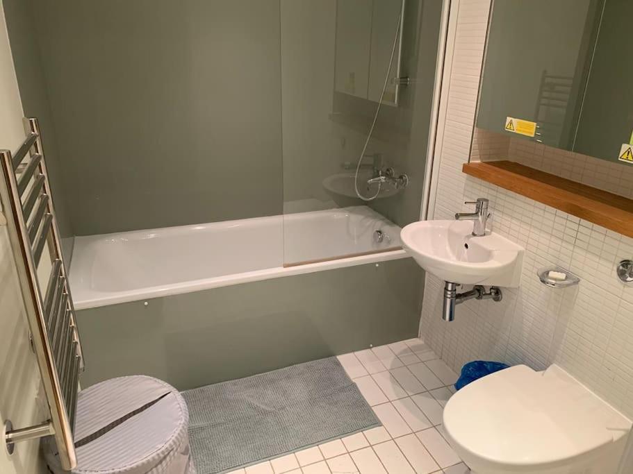 Stunning 2 Bed Flat! Centrally Located In London, Uk! Eksteriør billede